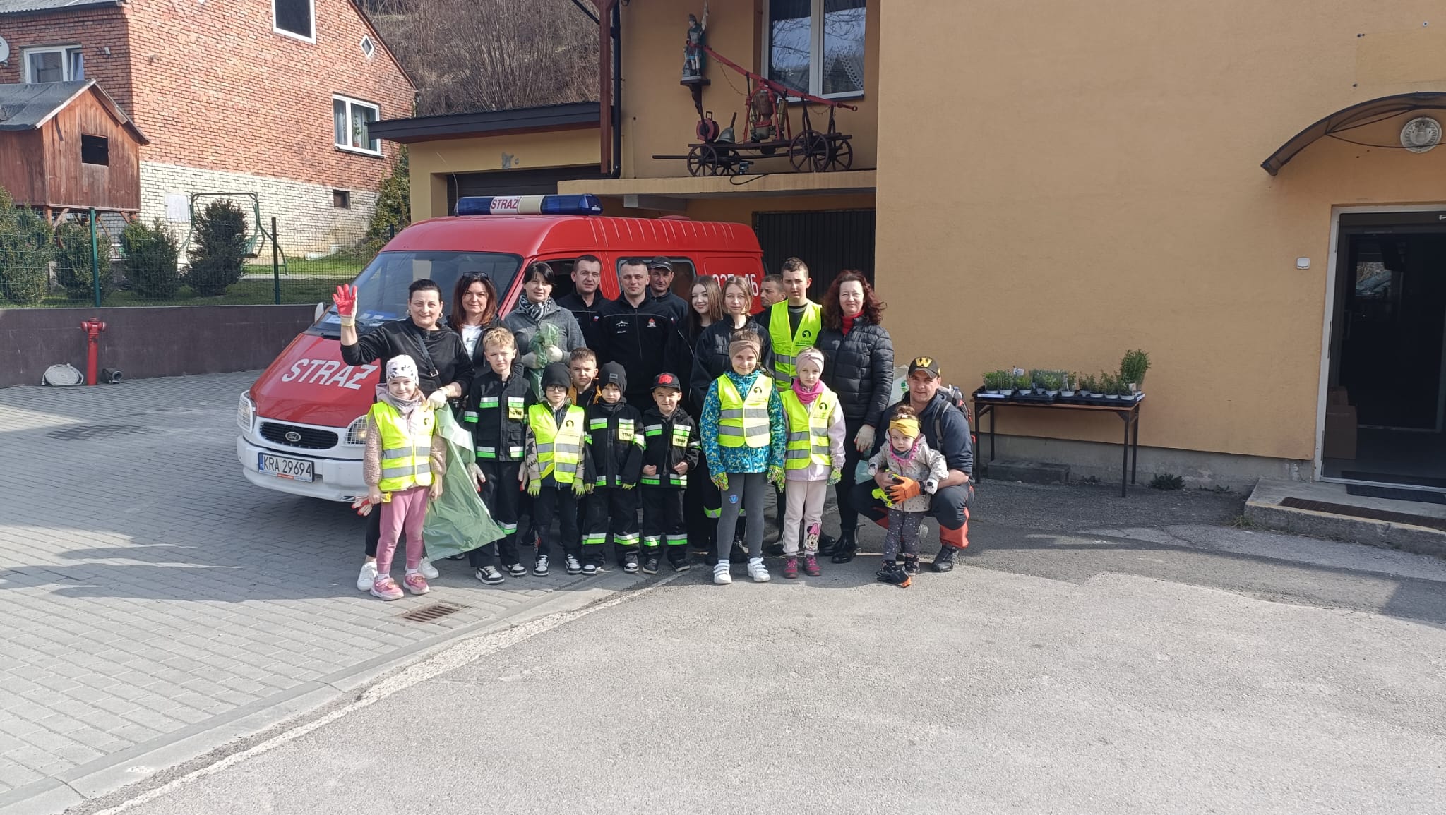 Akcja sprzątania w naszej gminie połączona z grą terenową
