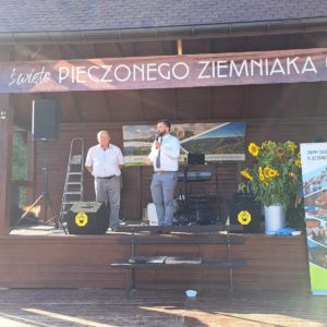 Święto Pieczonego Ziemniaka w Racławicach – smak, muzyka i wspólne biesiadowanie