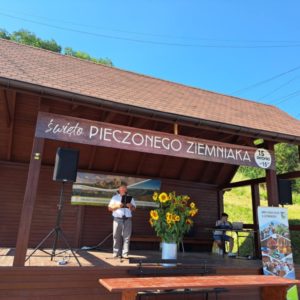 Święto Pieczonego Ziemniaka w Racławicach – smak, muzyka i wspólne biesiadowanie